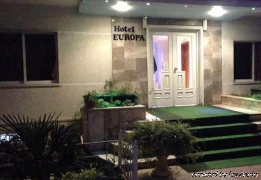Hotel La Favorita Tirana 3*,  Albania