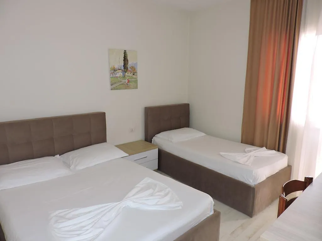 Hotel La Favorita Tirana 3*,  Albânia